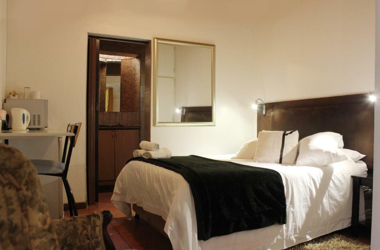 Francor Guesthouse Pretoria Exterior photo
